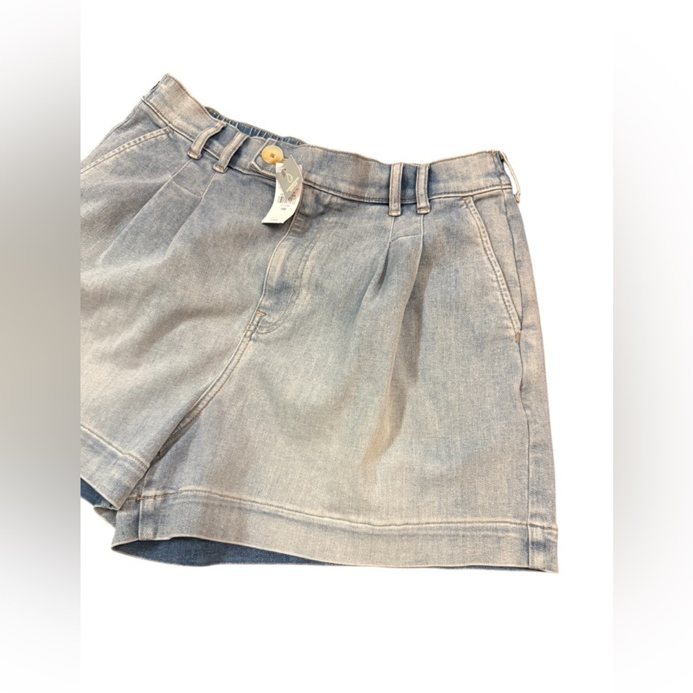 NWT UpWest Shorts Womens Small Pleated Blue Denim Stretch 3" Inseam - Picture 4 of 6